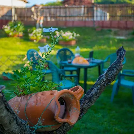 Hotel Livadeto Trojan