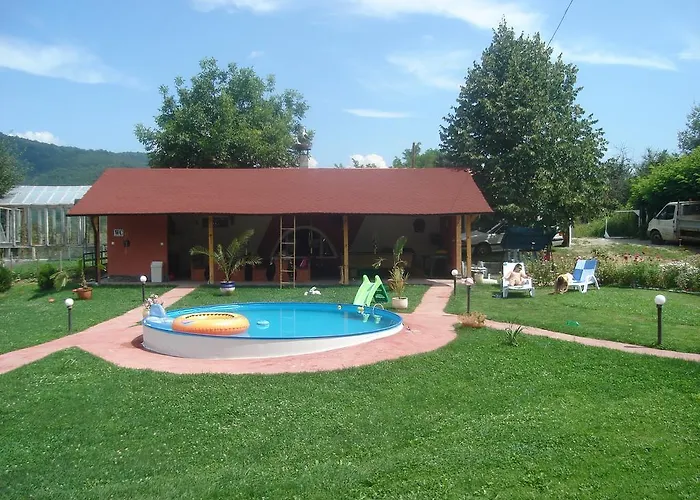 Livadeto Hotel Troyan (Lovech)