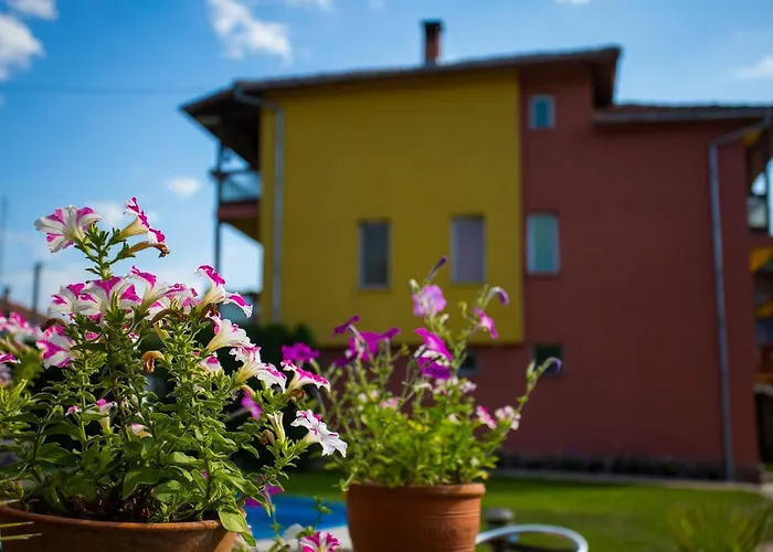 Livadeto Hotel Troyan (Lovech)